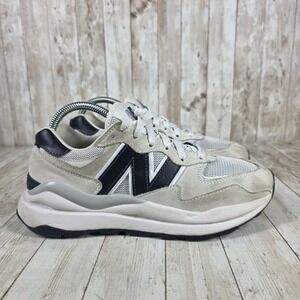 New Balance Women's Sneakers - Black, White, Beige